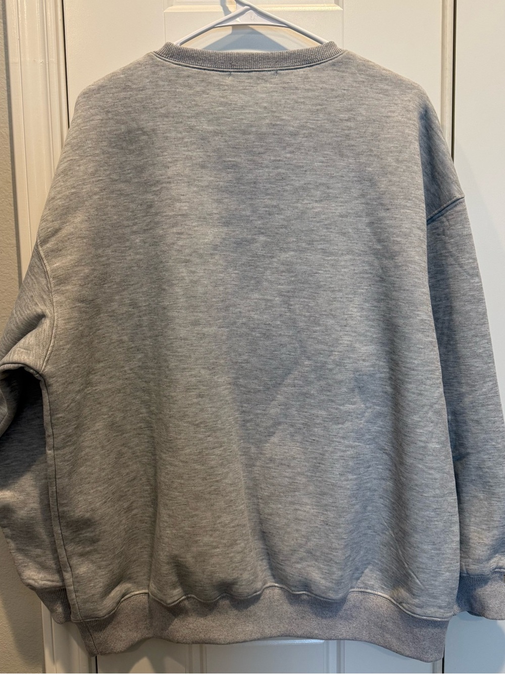 Wynnque Gray Sweatshirt with Pink & Blue Castle Embroidery Size M - Picture 4 of 6